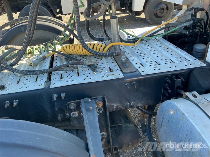 Mack GU713 Granite 8x4 Tri/A Day Cab Truck Tractor Trekkers