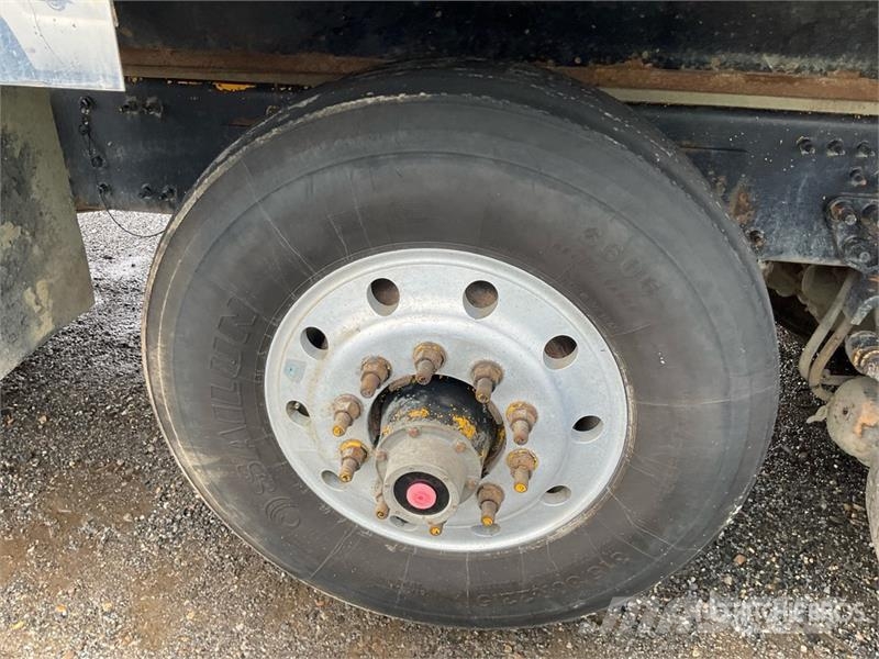 Mack GU713 Granite 8x4 Tri/A Dump Truck Tipper trucks