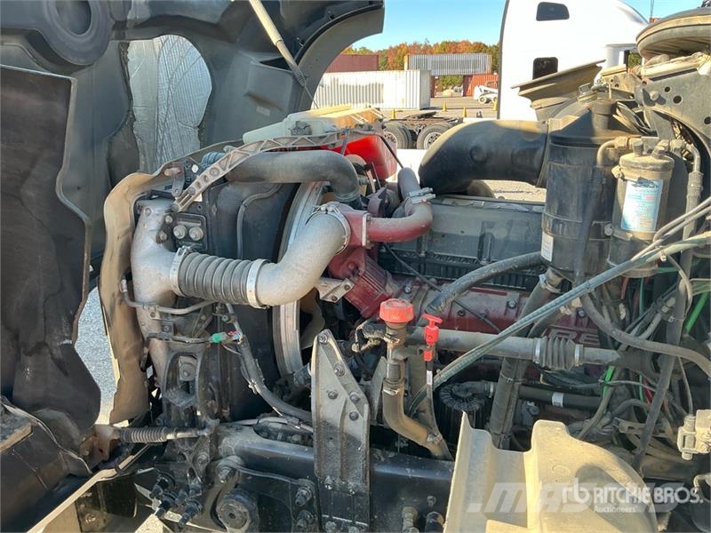 Mack GU713 Granite 8x4 Tri/A Day Cab Truck Tractor Trekkers