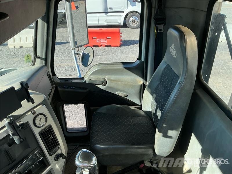 Mack GU713 Granite 8x4 Tri/A Day Cab Truck Tractor Trekkers