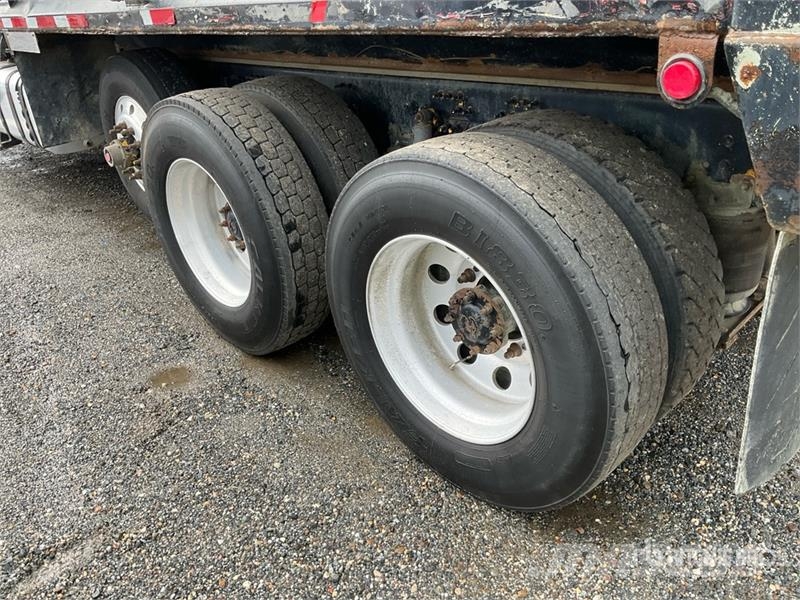 Mack GU713 Granite 8x4 Tri/A Dump Truck Tipper trucks