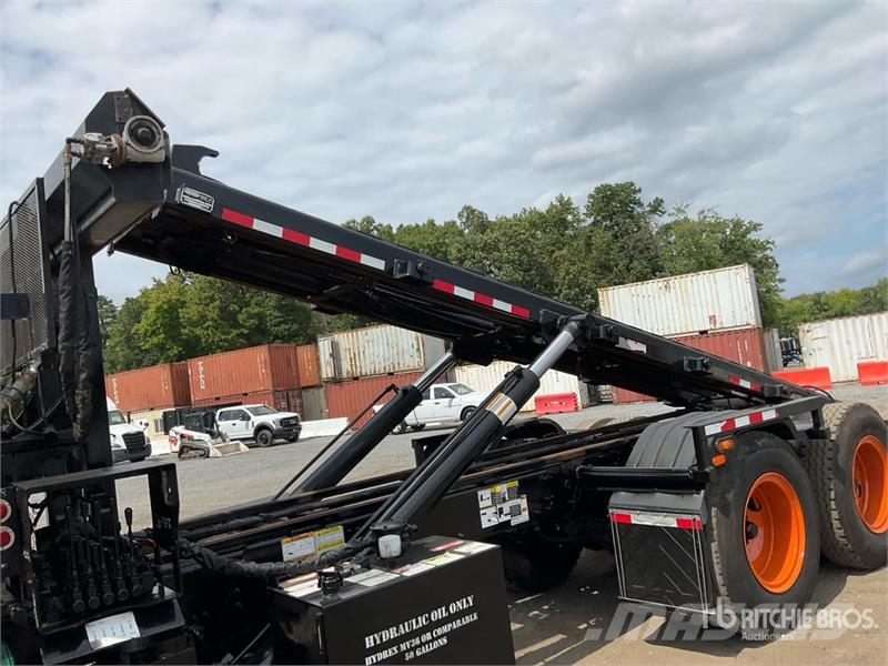 Mack GU813 Granite Roll-Off Truck Hidroliftli kamyonlar