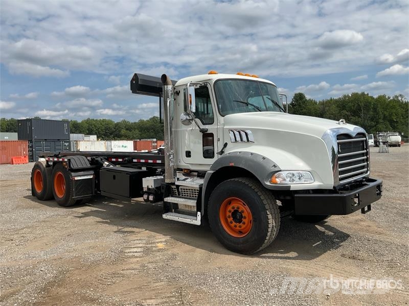 Mack GU813 Granite Roll-Off Truck Hidroliftli kamyonlar