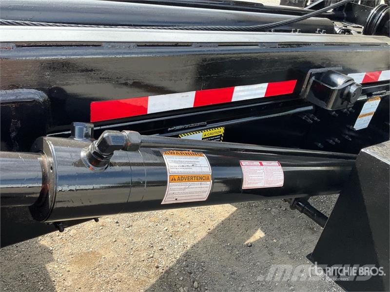 Mack GU813 Granite Roll-Off Truck Hidroliftli kamyonlar