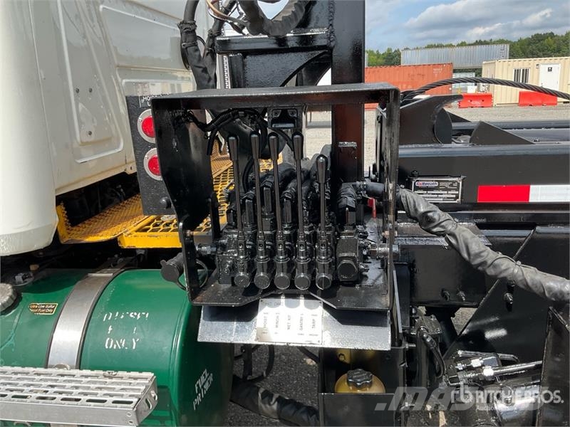 Mack GU813 Granite Roll-Off Truck Hidroliftli kamyonlar