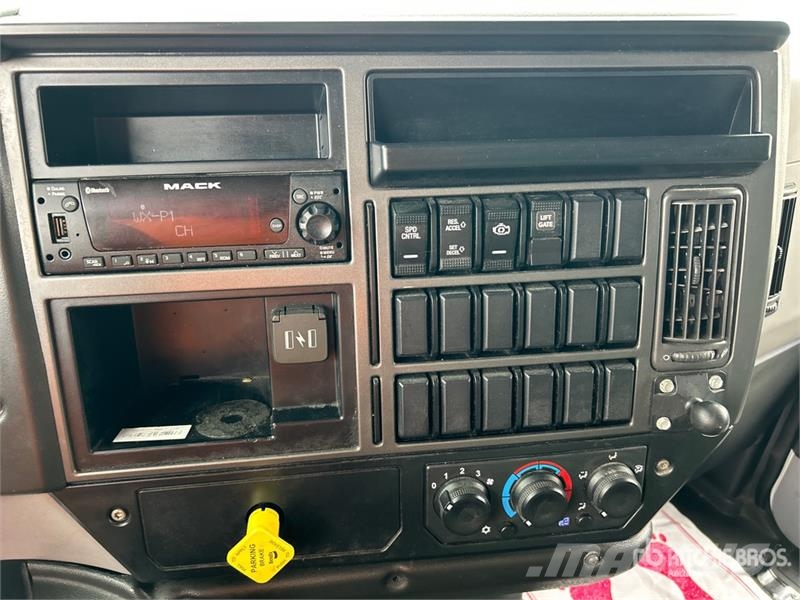 Mack MD 4x2 S/A Dump Truck Kiper tovornjaki