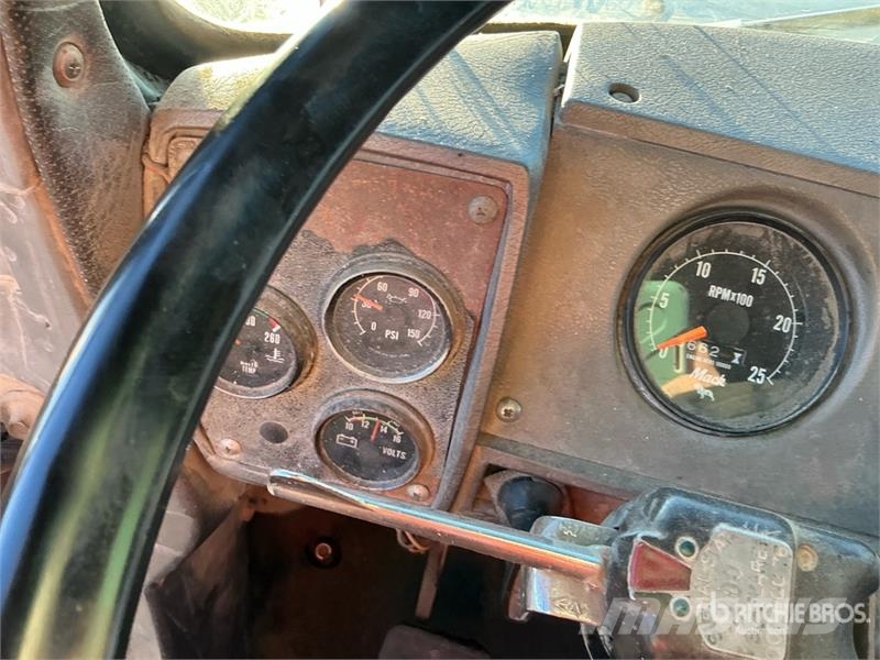 Mack RD686S Camiões basculantes