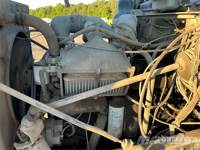 Mack RD686S Camiones bañeras basculantes o volquetes