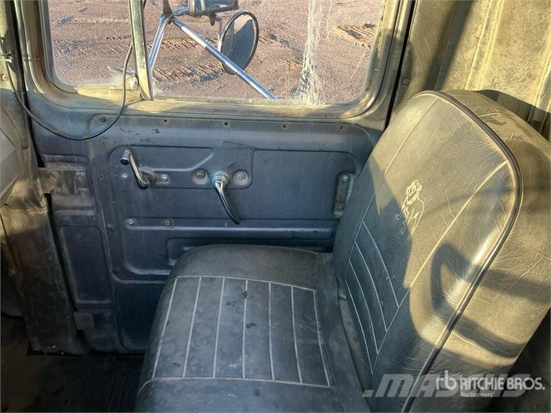 Mack RD686S Camiones bañeras basculantes o volquetes