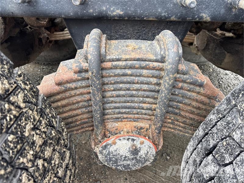 Mack RD688 Самоскиди