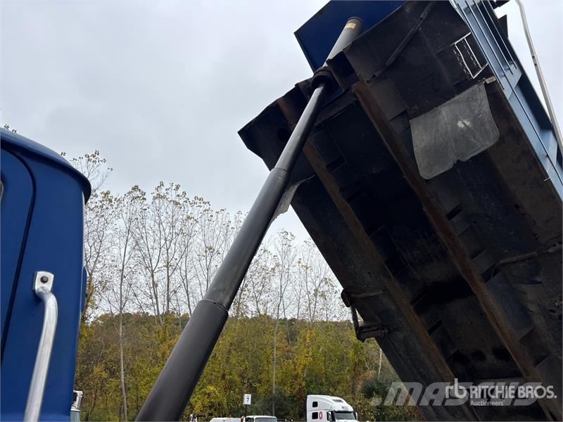 Mack RD688 Самоскиди