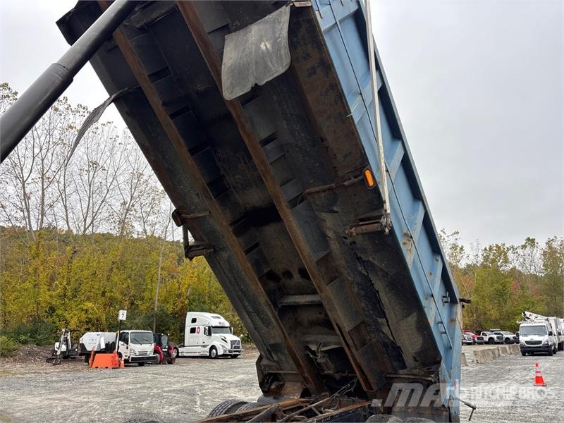 Mack RD688 Самоскиди