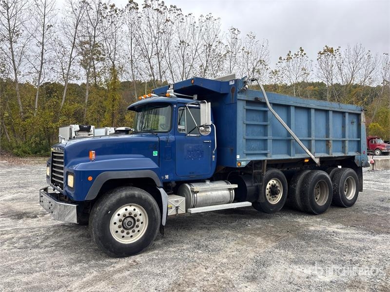 Mack RD688 Самоскиди