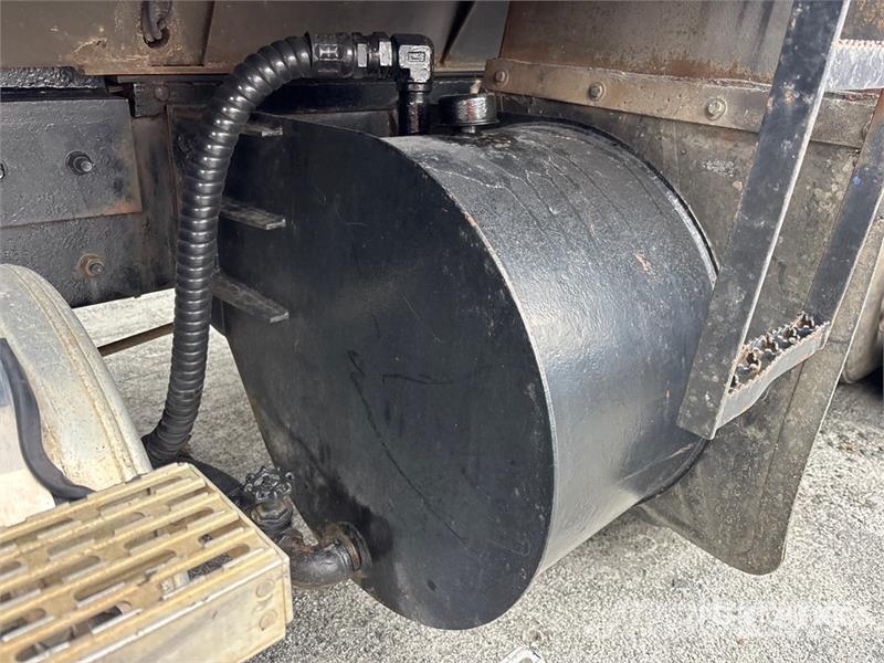 Mack RD688 Самоскиди