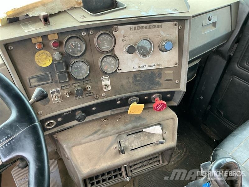 Mack RD688 8x4 Mixer Truck Бетономішалки (Автобетонозмішувачі)