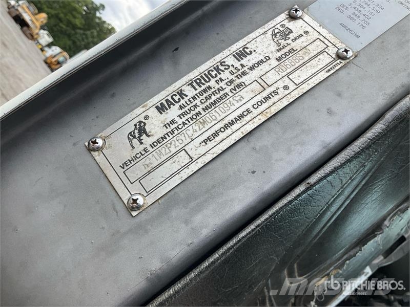 Mack RD688S Tippbil