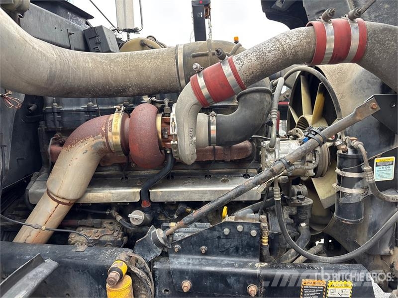 Mack RD688S Грузовики-Самосвалы