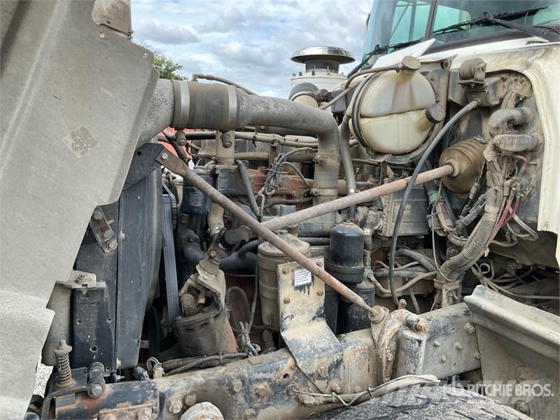 Mack RD688S Tippbil