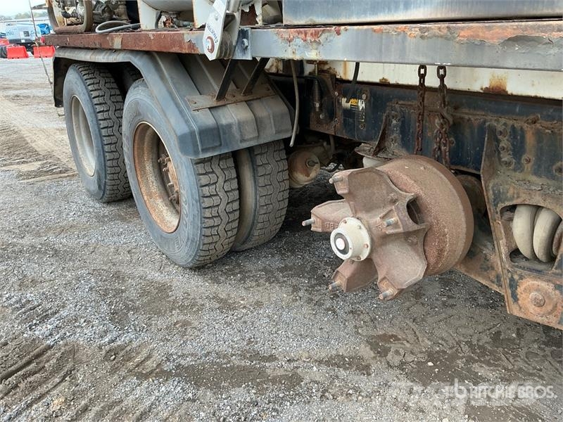 Mack RD688S 8x4 Volumetric Mixer Truck Автобетоносмесители