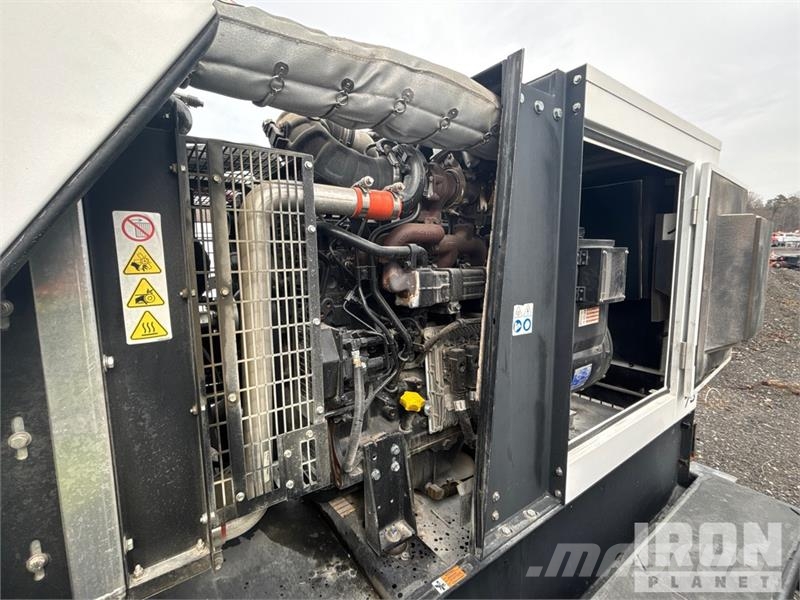 Magnum Pro MDG75 60 kW Mobile Generator Set Generadores diésel