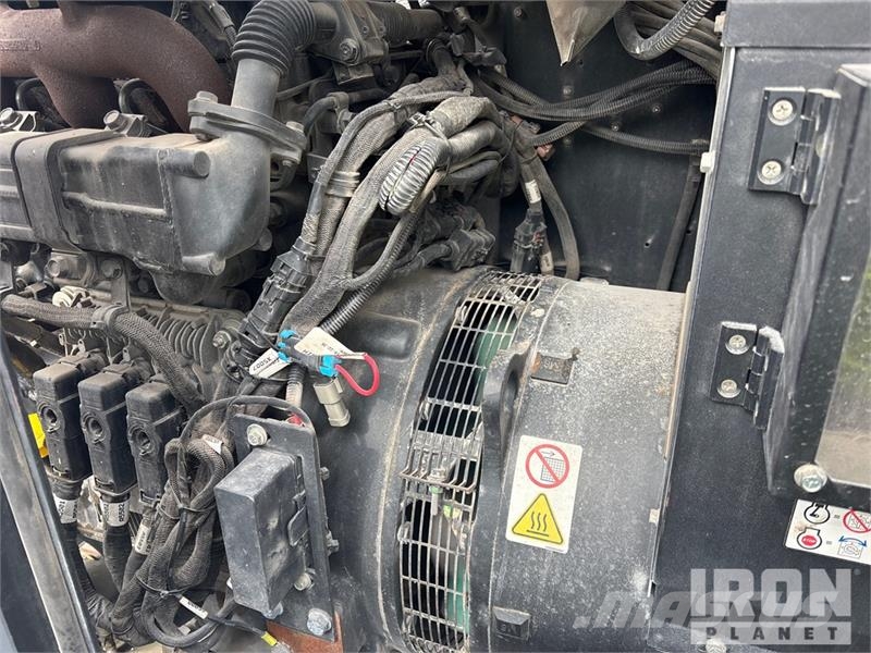 Magnum Pro MDG75 60 kW Mobile Generator Set Generadores diésel