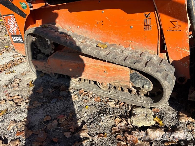 Manitou 1050RT Compact Track Loader Chargeuse compacte