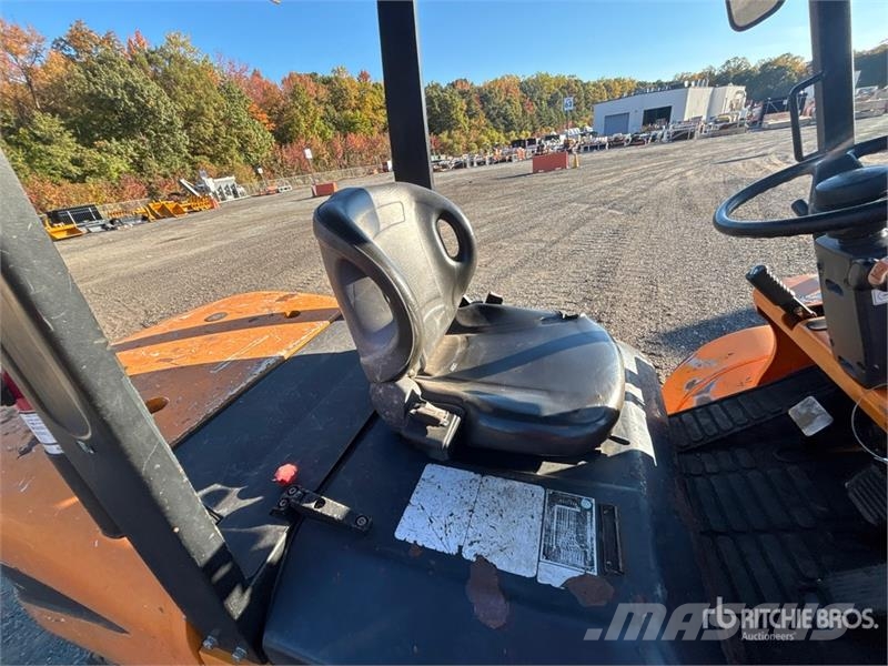 Maximal FD40T-M2WE3 4000 kg Cushion Tire Forklift 其他叉车