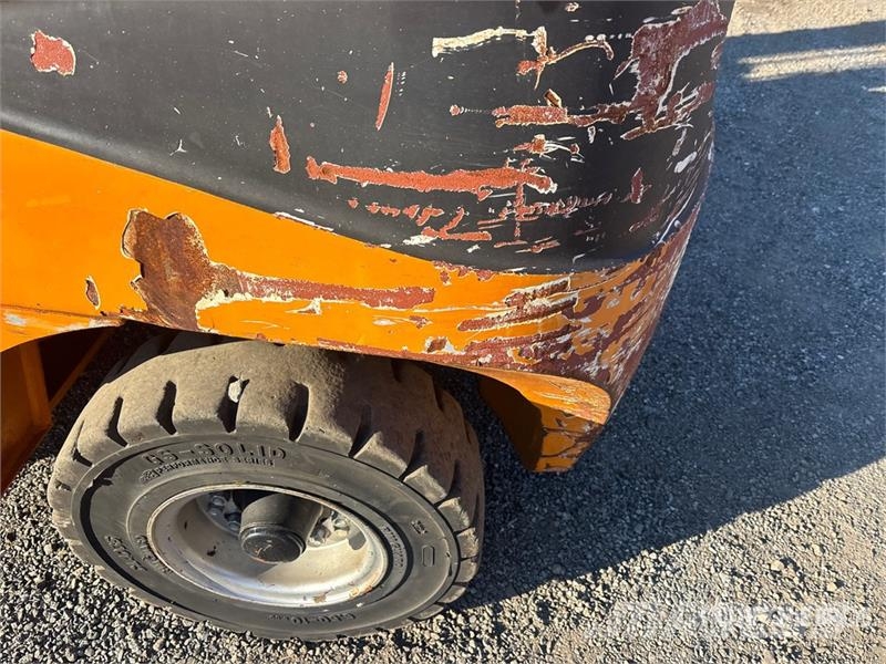 Maximal FD40T-M2WE3 4000 kg Cushion Tire Forklift 其他叉车