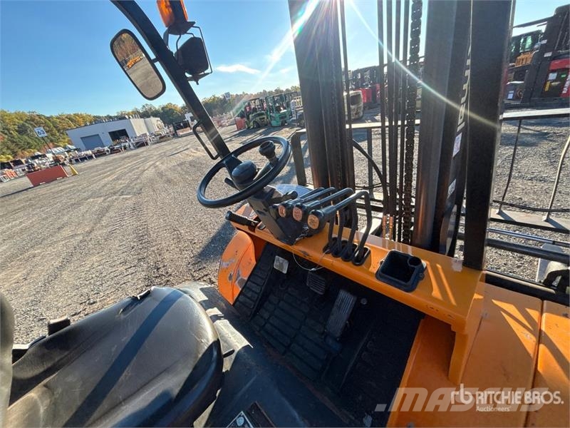 Maximal FD40T-M2WE3 4000 kg Cushion Tire Forklift 其他叉车