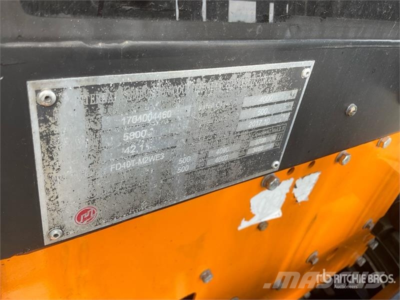 Maximal FD40T-M2WE3 8800 lb Pneumatic Tire Forklift Muut haarukkatrukit