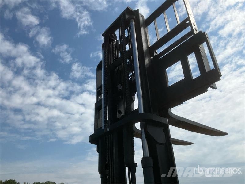 Maximal FD40T-M2WE3 8800 lb Pneumatic Tire Forklift Muut haarukkatrukit