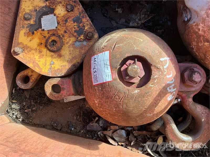  McKissick 15 ton Overhaul Ball أجزاء ومعدات رافعات