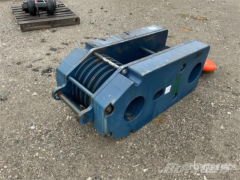  McKissick E0900N20EH 5 Sheave Hook Block أجزاء ومعدات رافعات