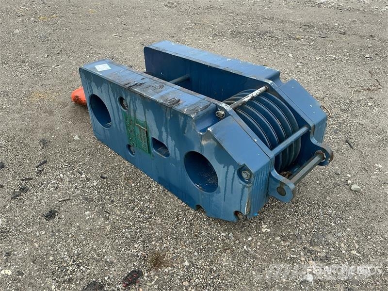  McKissick E0900N20EH 5 Sheave Hook Block أجزاء ومعدات رافعات