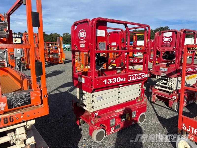 MEC 1330SE Electric Scissor Lift Scheren-Arbeitsbühnen