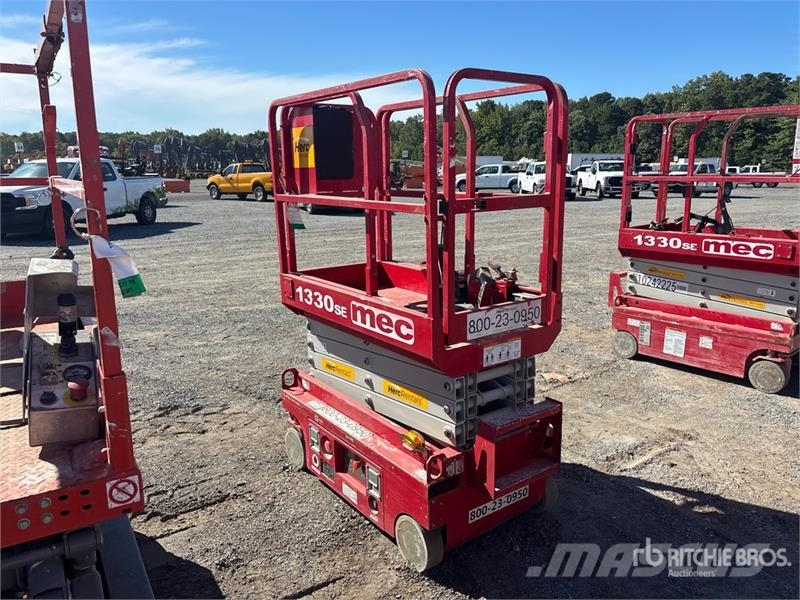 MEC 1330SE Electric Scissor Lift رافعات مقصية الشكل