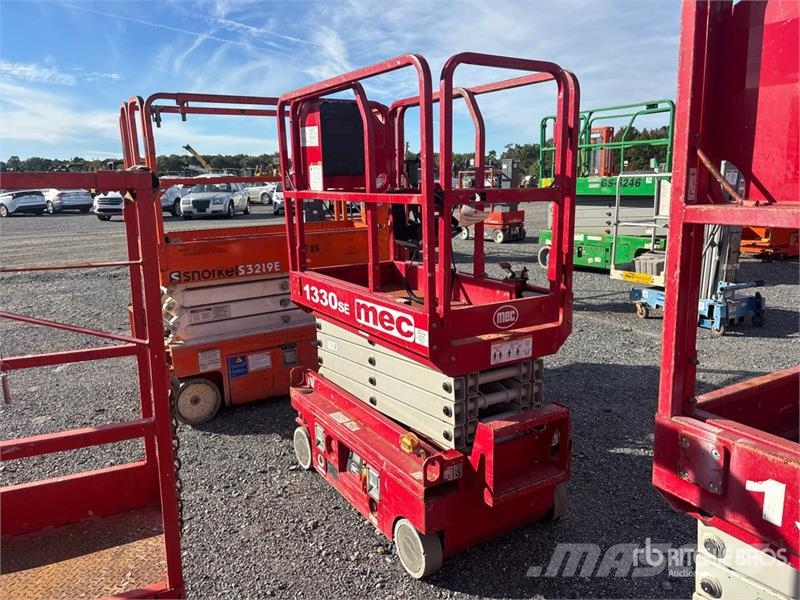MEC 1330SE Electric Scissor Lift Scheren-Arbeitsbühnen