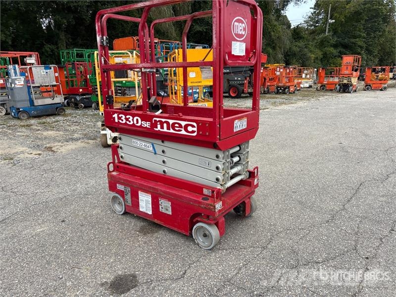 MEC 1330SE Electric Scissor Lift Makazaste platforme