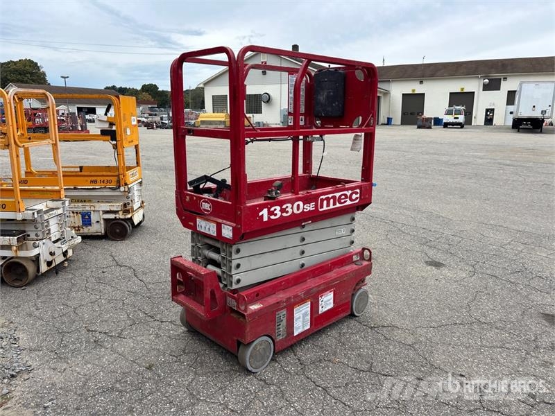 MEC 1330SE Electric Scissor Lift Makazaste platforme