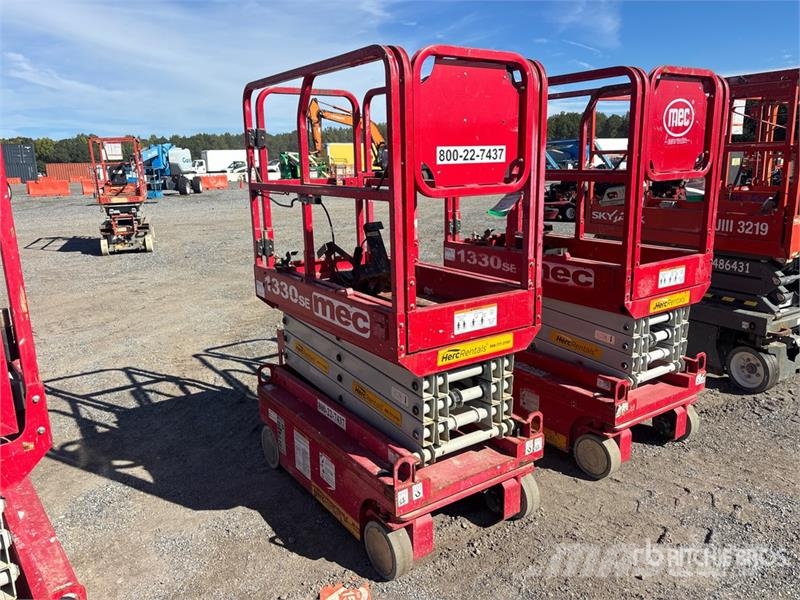 MEC 1330SE Electric Scissor Lift رافعات مقصية الشكل