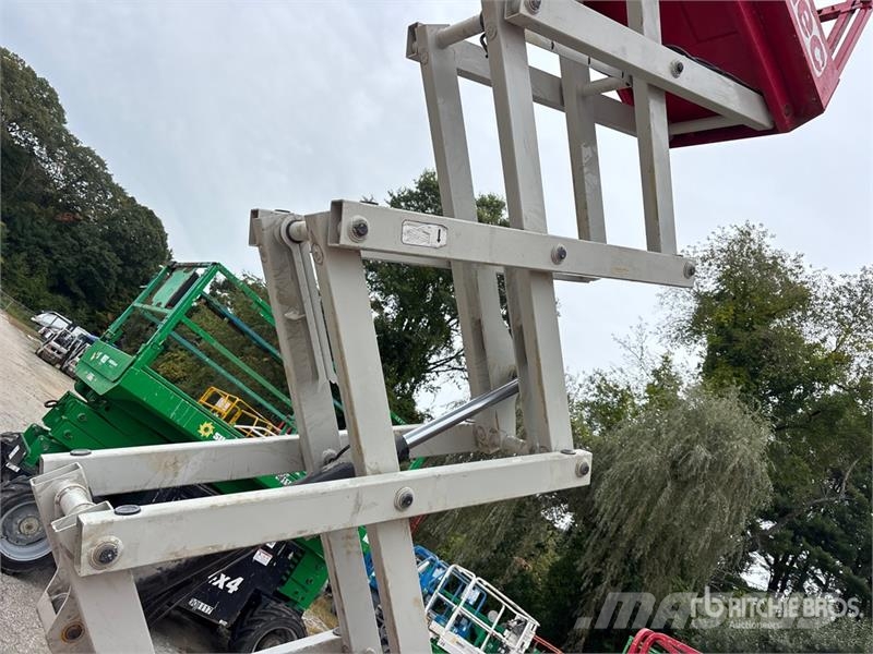 MEC 1330SE Electric Scissor Lift Makazaste platforme