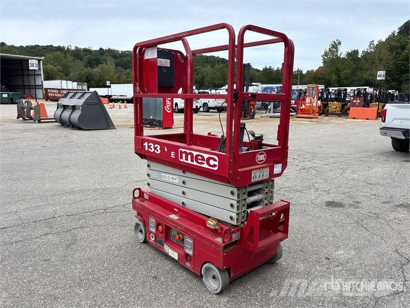 MEC 1330SE Electric Scissor Lift Makazaste platforme