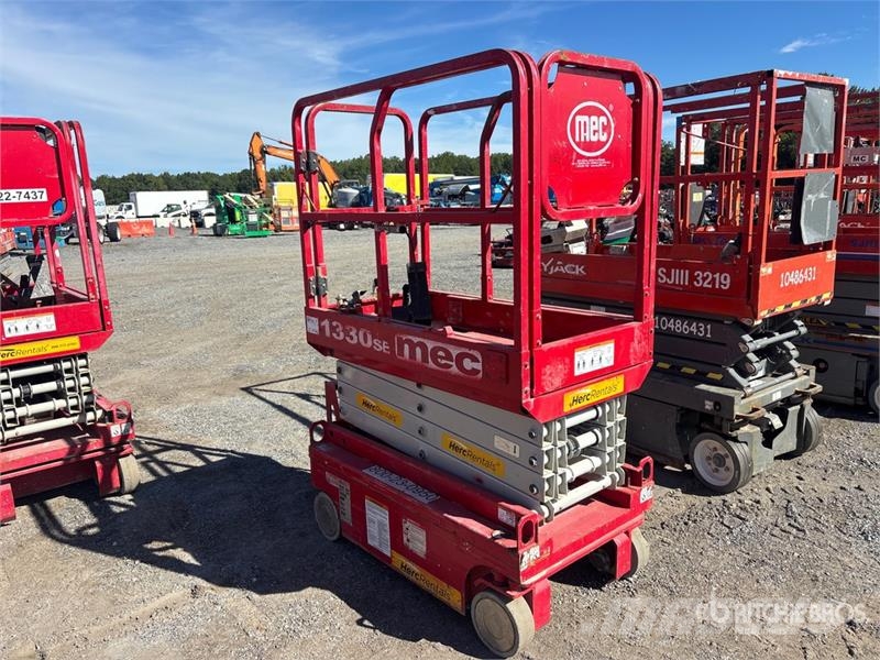 MEC 1330SE Electric Scissor Lift رافعات مقصية الشكل