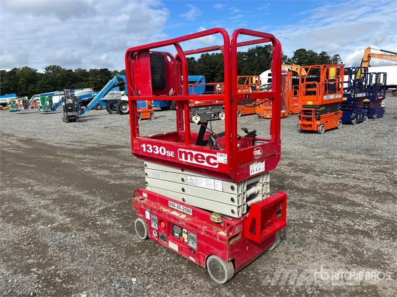 MEC 1330SE Electric Scissor Lift Ollós emelők