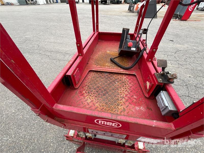 MEC 1330SE Electric Scissor Lift Makazaste platforme