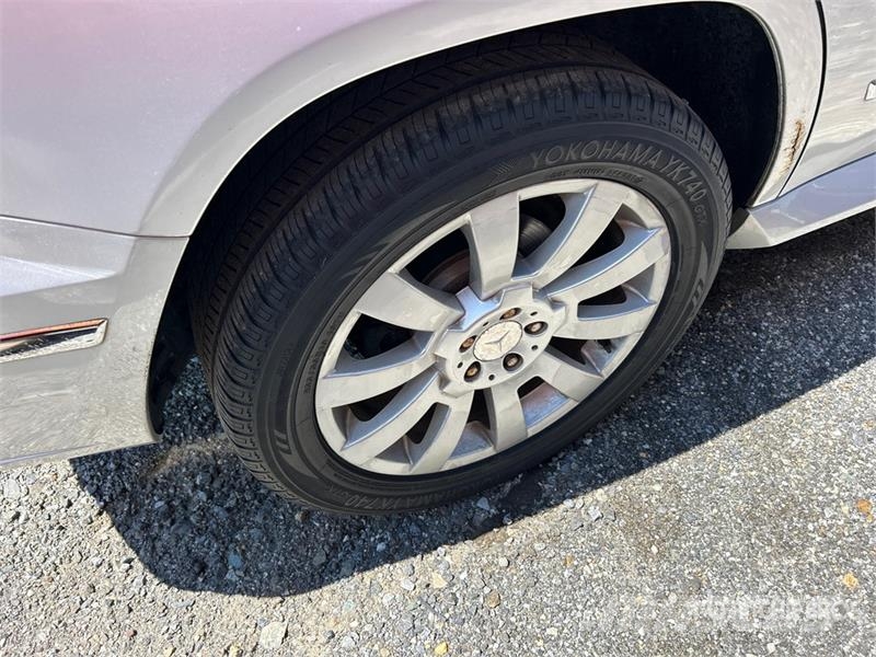 Mercedes-Benz GLK 350 AWD SUV Voiture