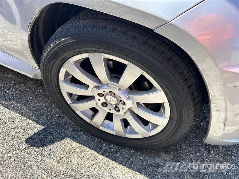 Mercedes-Benz GLK 350 AWD SUV Voiture