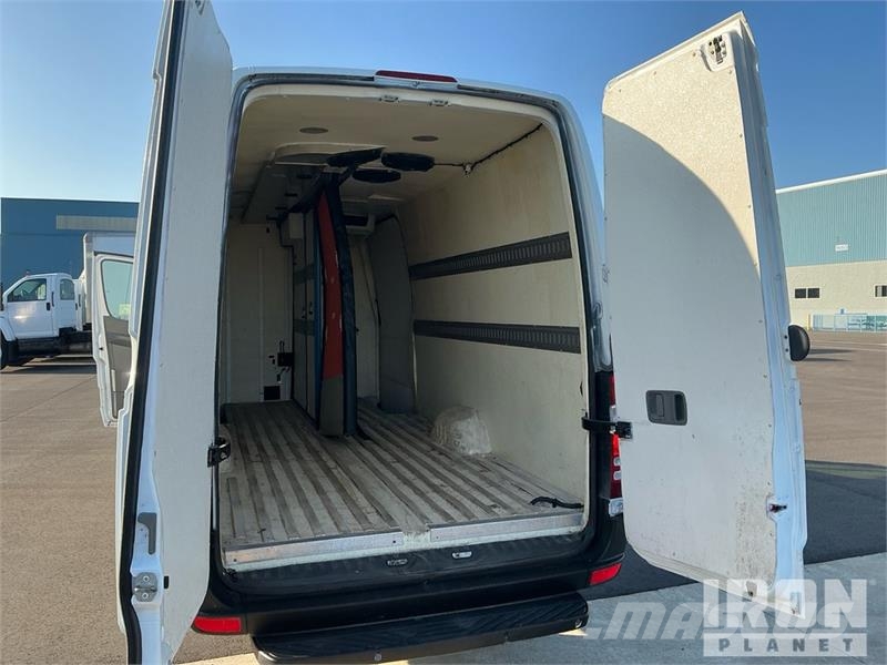 Mercedes-Benz Sprinter 2500 Refrigerated Truck Tovornjaki hladilniki