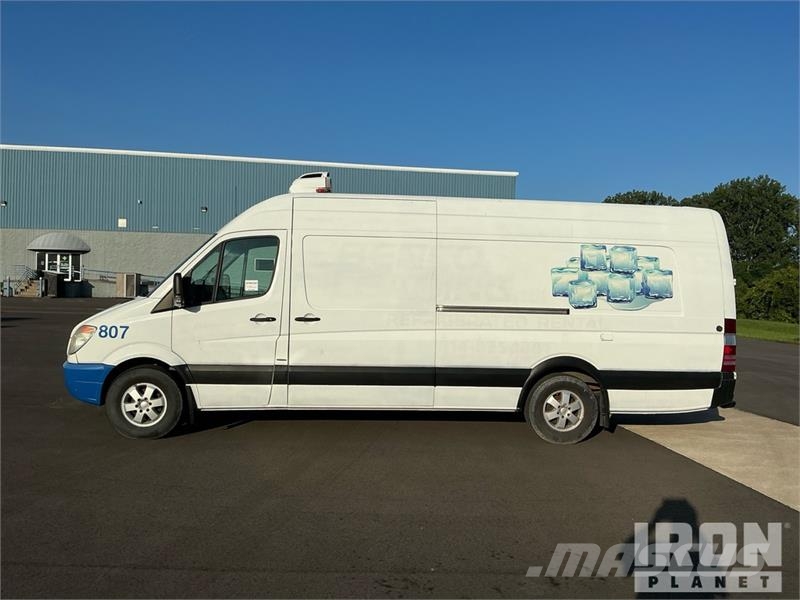 Mercedes-Benz Sprinter 2500 Refrigerated Truck Tovornjaki hladilniki