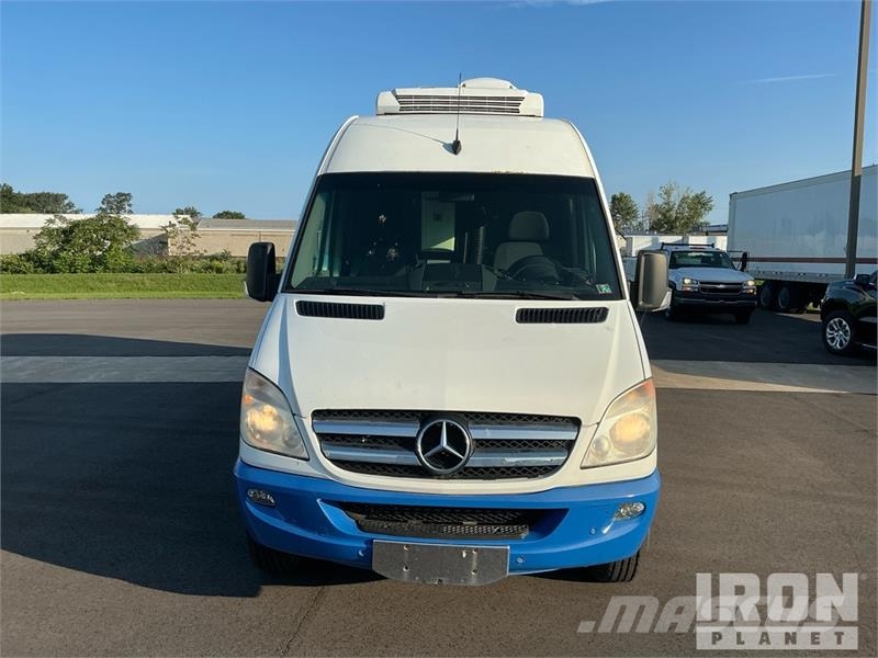 Mercedes-Benz Sprinter 2500 Refrigerated Truck Tovornjaki hladilniki